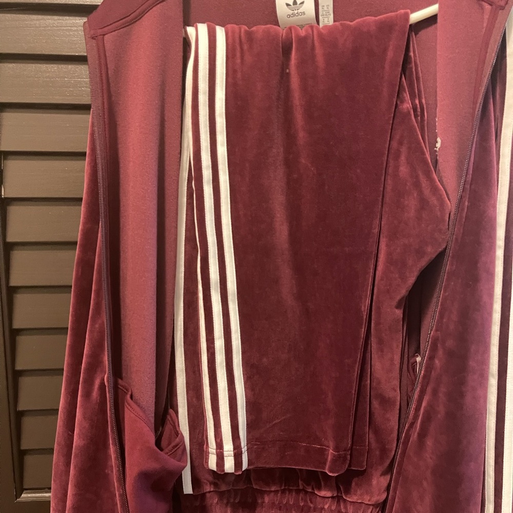 MENS ADIDAS BURGUNDY VELOUR TRACKSUIT